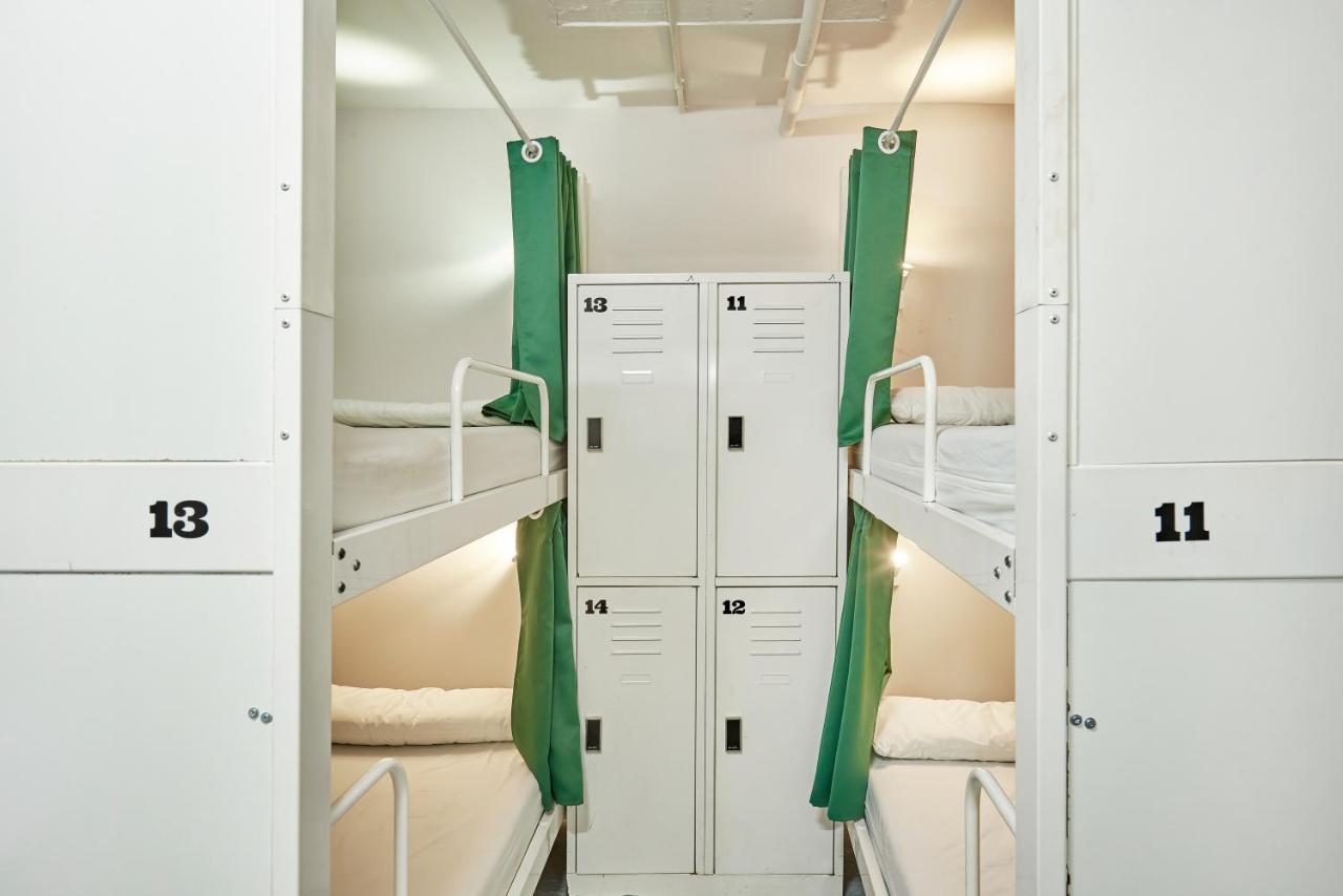 Hola Hostal Eixample Barcelona Eksteriør bilde