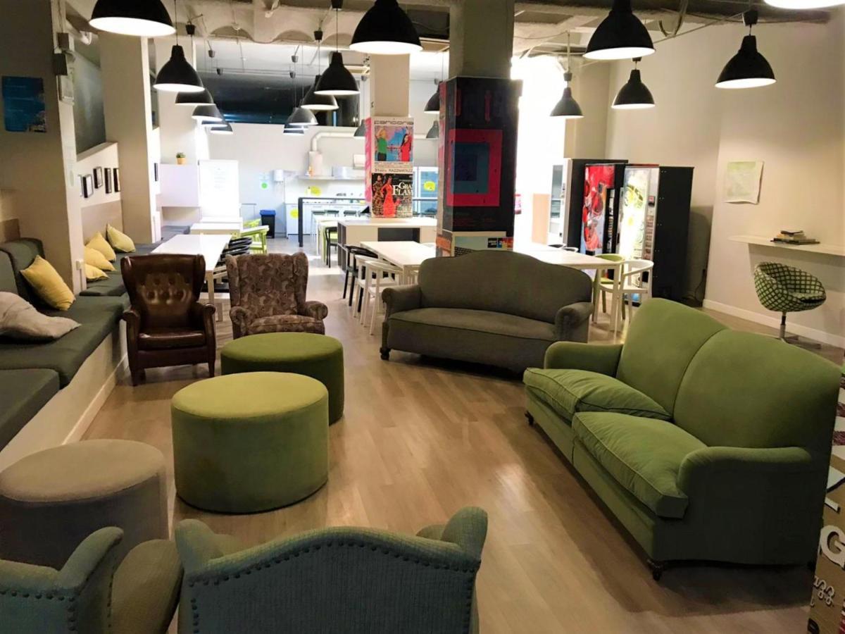 Hola Hostal Eixample Barcelona Eksteriør bilde