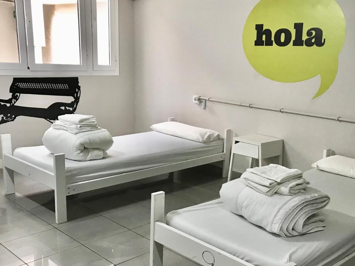 Hola Hostal Eixample Barcelona Eksteriør bilde