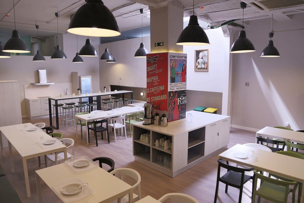Hola Hostal Eixample Barcelona Eksteriør bilde