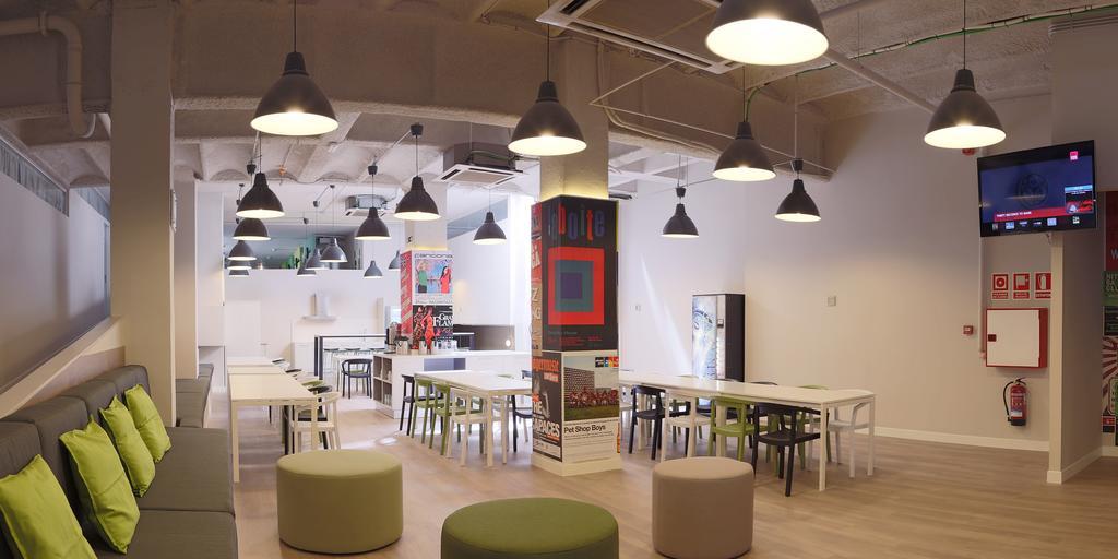 Hola Hostal Eixample Barcelona Eksteriør bilde