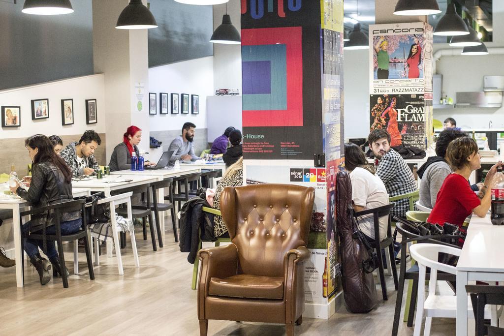 Hola Hostal Eixample Barcelona Eksteriør bilde